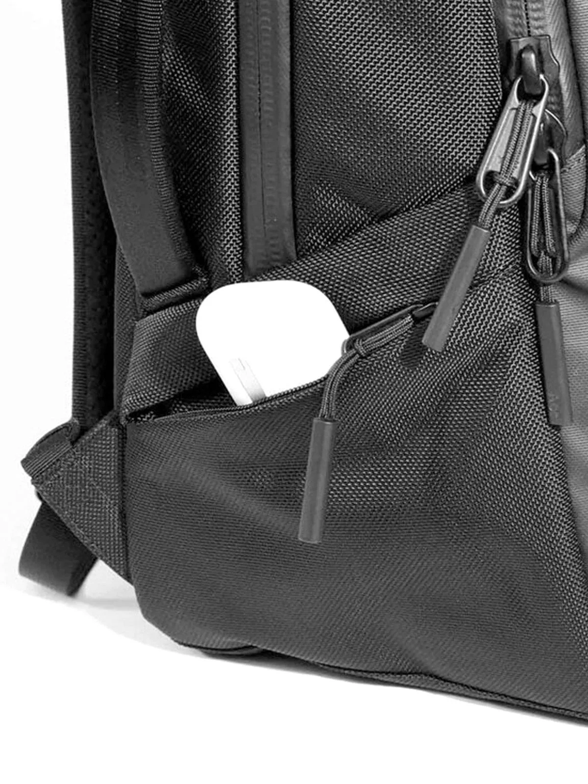 AER Tech Pack 2 Black