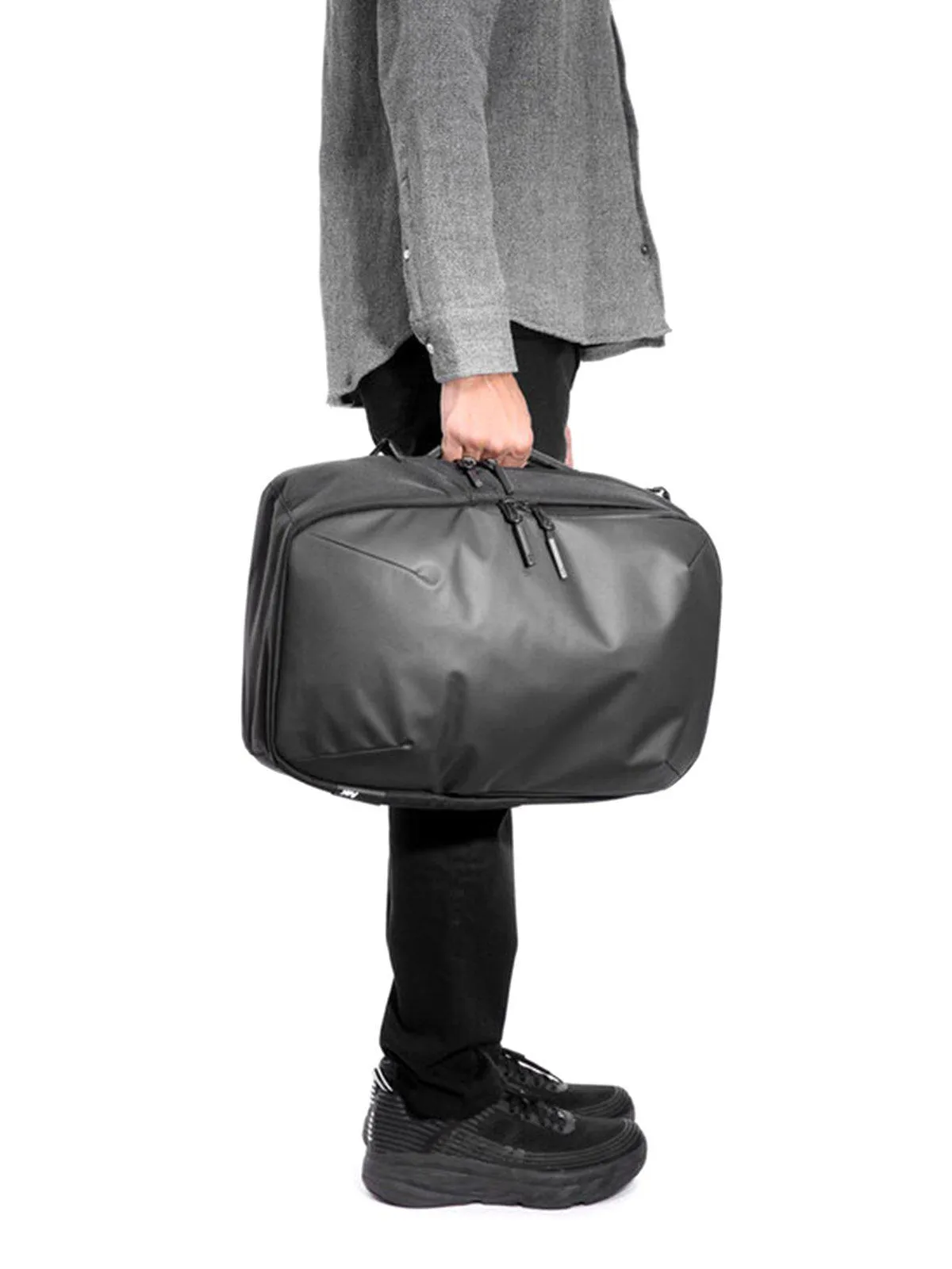 AER Tech Pack 2 Black