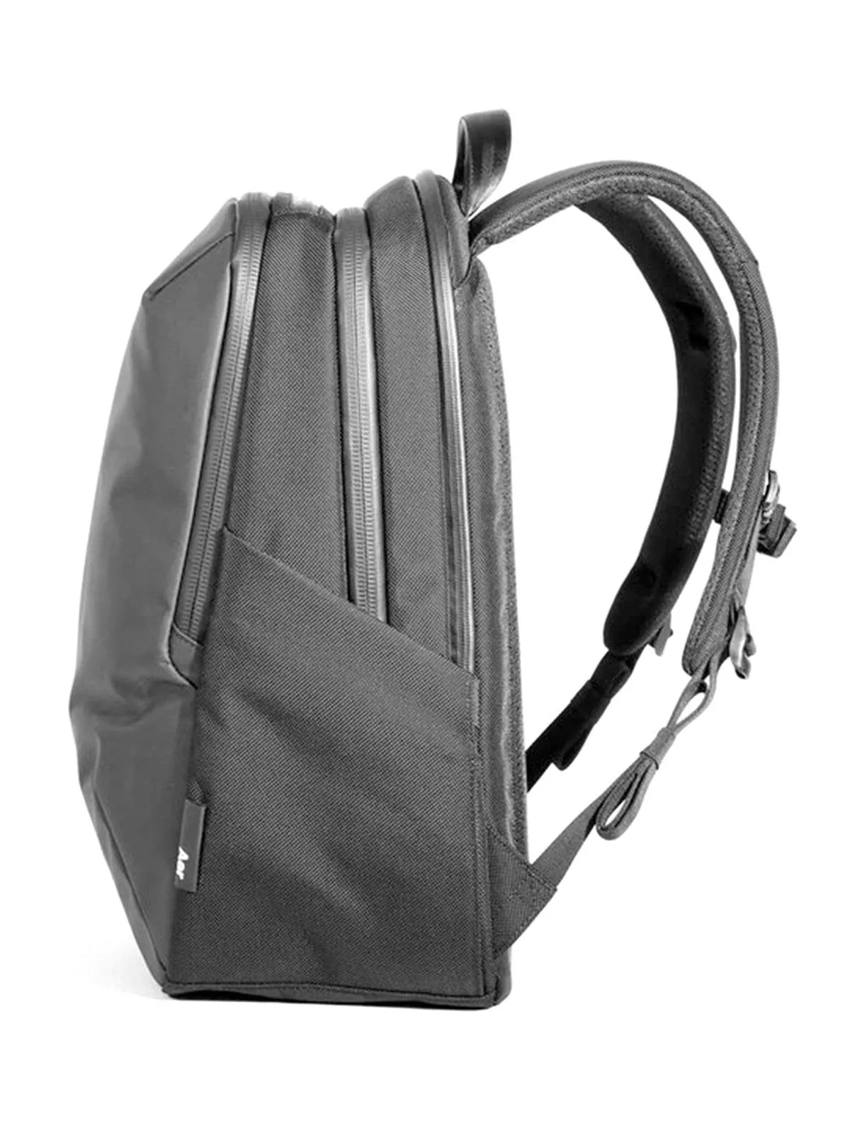 AER Tech Pack 2 Black